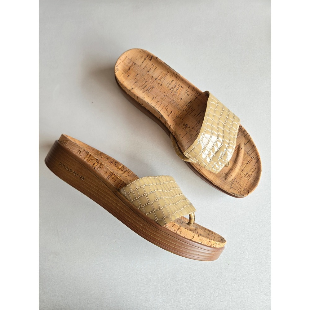 Donald Pliner Fifi Sand Croc Leather Cork Platform Thong Sandals 8 Y2K Resort